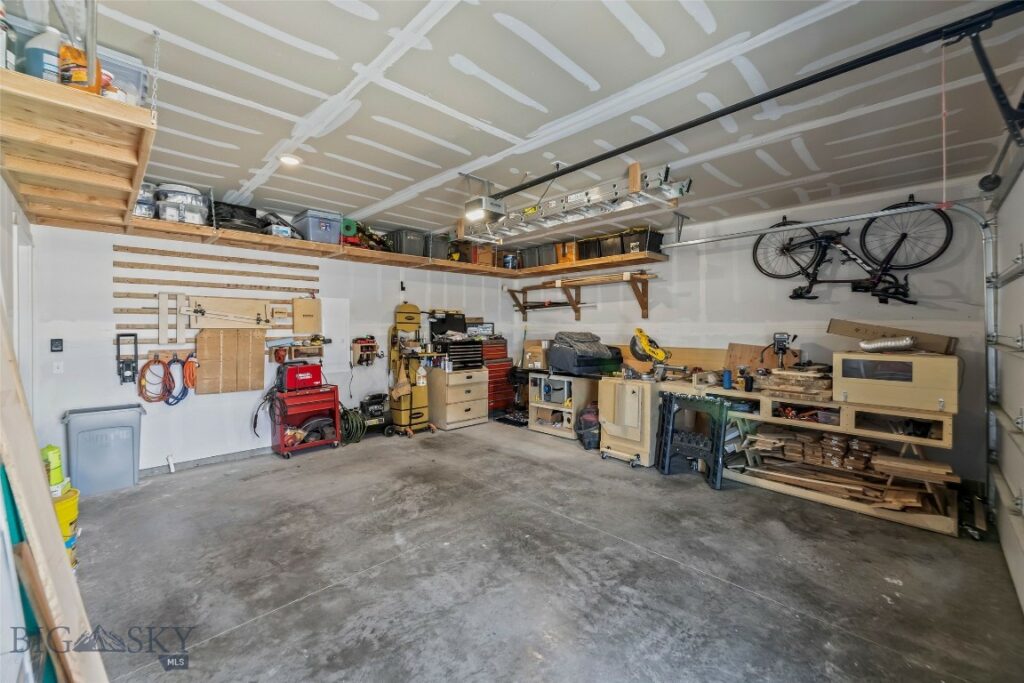 612 Winston Lane, Belgrade MT 59714