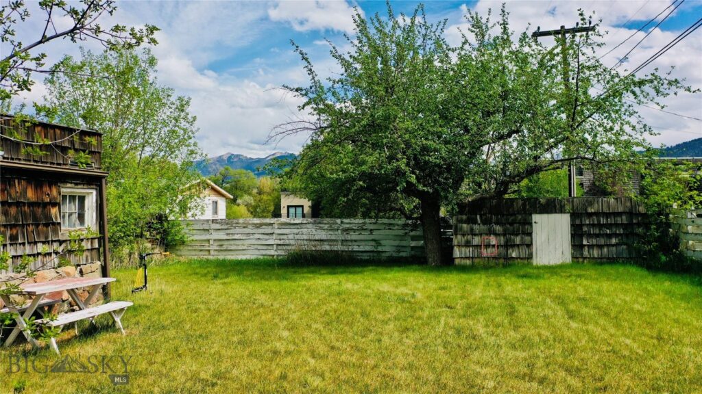 620 S 10th Street, Livingston MT 59047