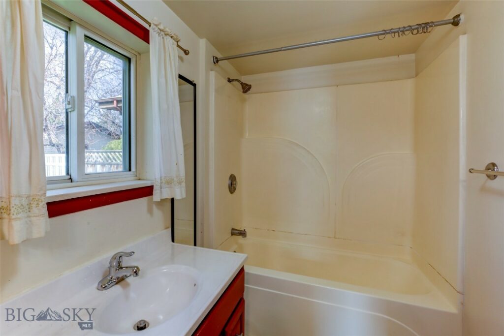 620 S 12th Street, Livingston MT 59047