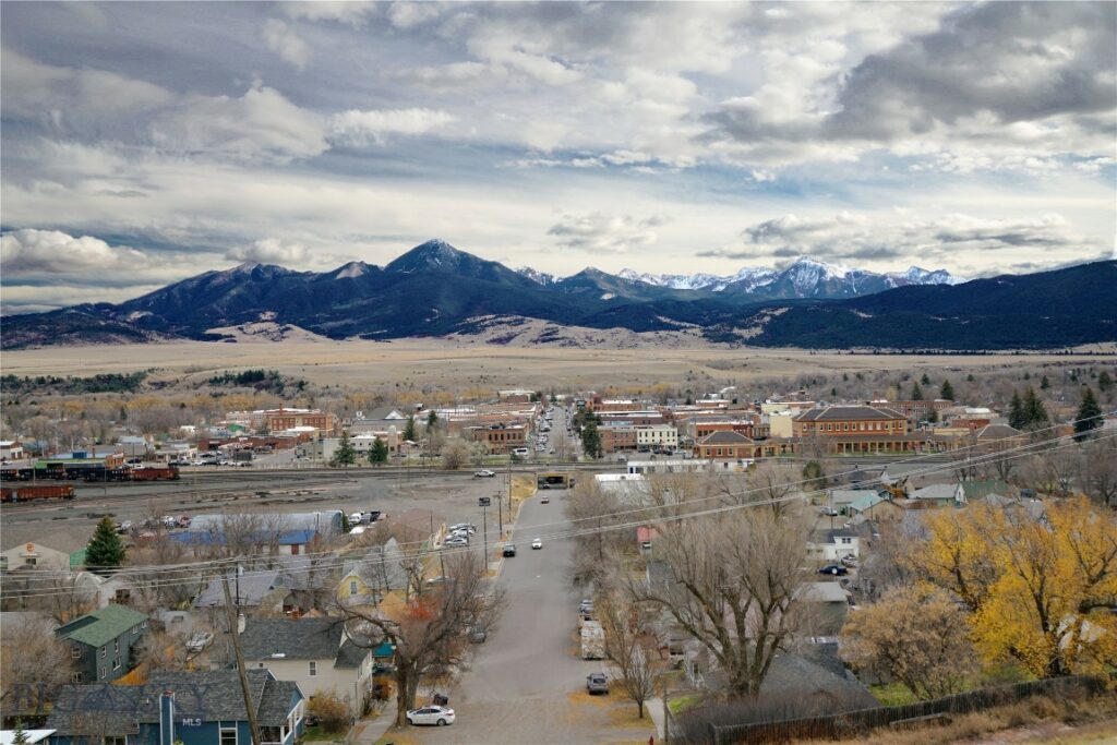 624 N 2nd Street N, Livingston MT 59047