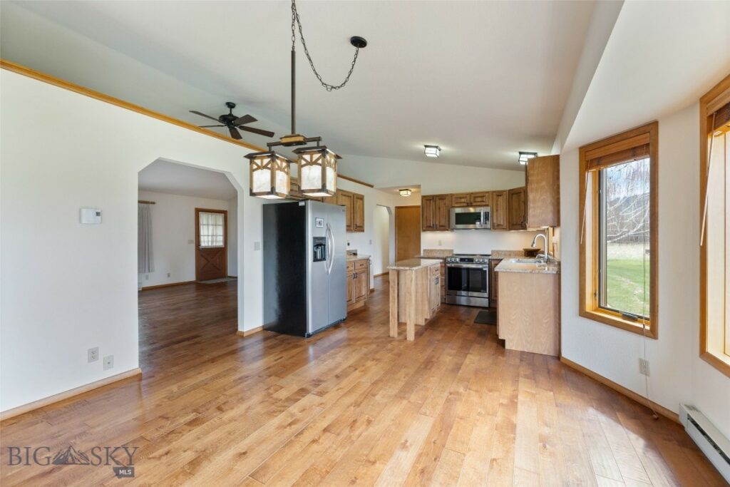 6280 Alamosa Lane, Bozeman MT 59718