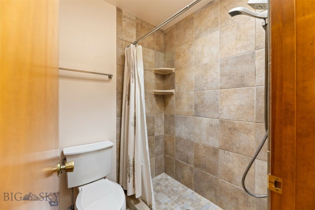 6280 Alamosa Lane, Bozeman MT 59718