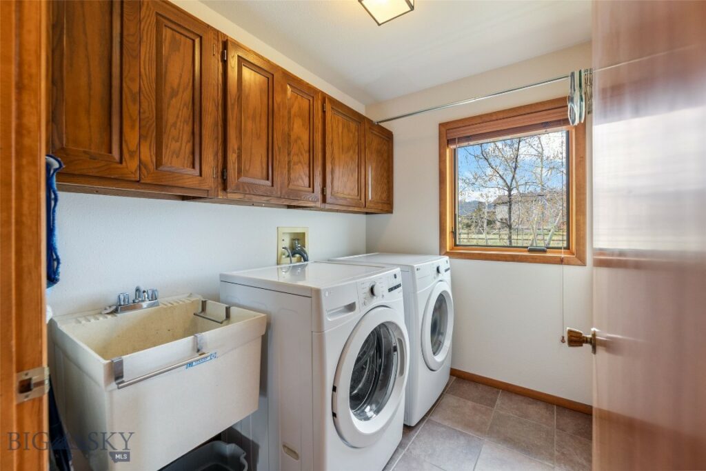 6280 Alamosa Lane, Bozeman MT 59718