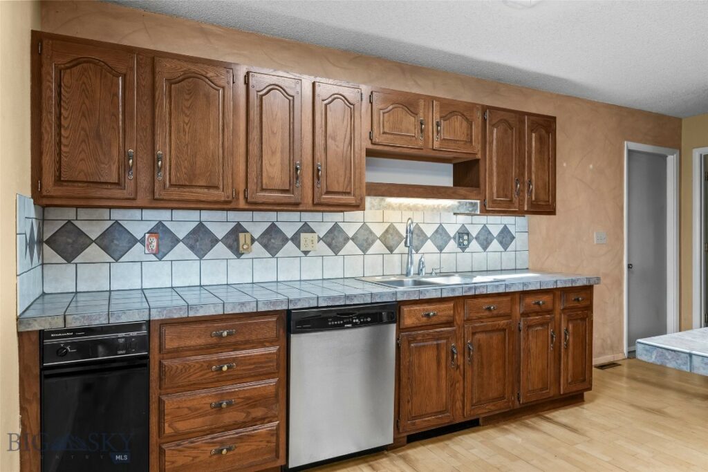 630 N D and N D St Street, Livingston MT 59047