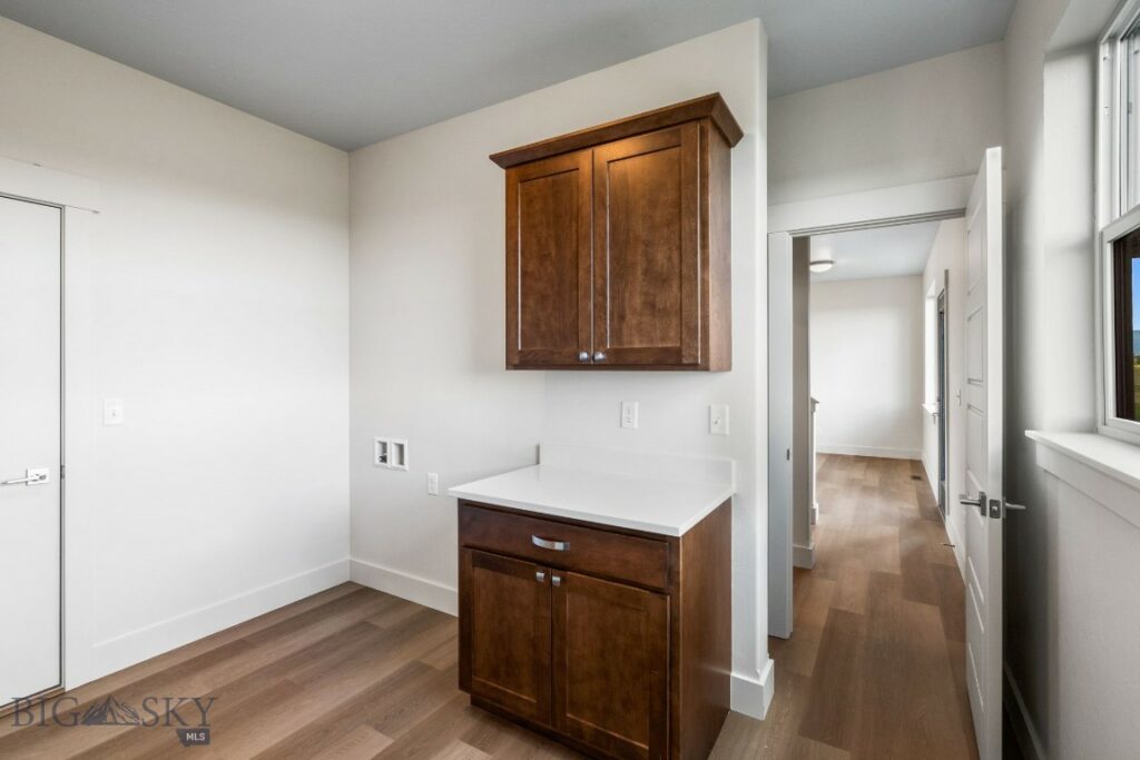 64 Horseshoe Loop, Bozeman MT 59718