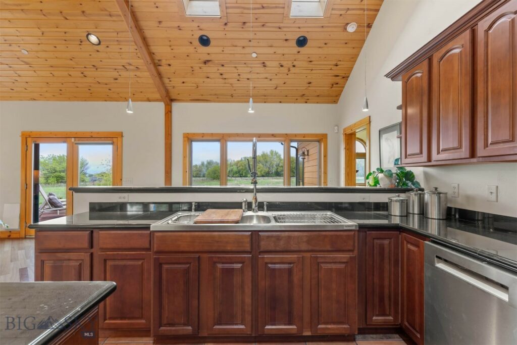 64 Shandalyn Lane, Bozeman MT 59718