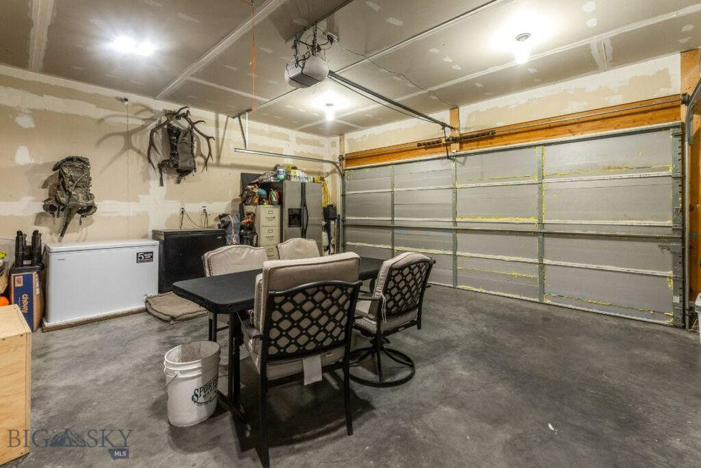 659 Green Tree Drive, Belgrade MT 59714