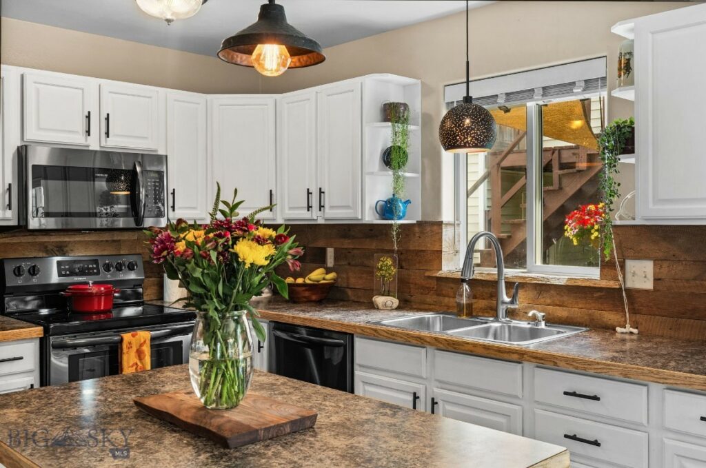 66 Aspenwood Drive, Bozeman MT 59718