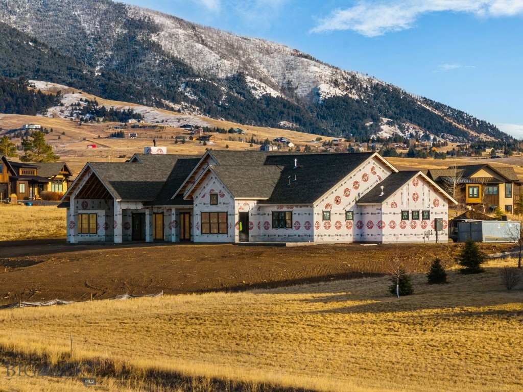 685 Naya Nuki Drive, Bozeman MT 59715