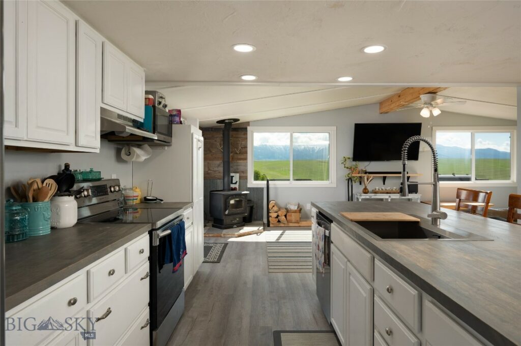 6860 Fulbright Road, Belgrade MT 59714