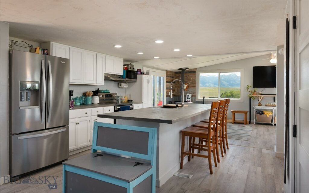 6860 Fulbright Road, Belgrade MT 59714