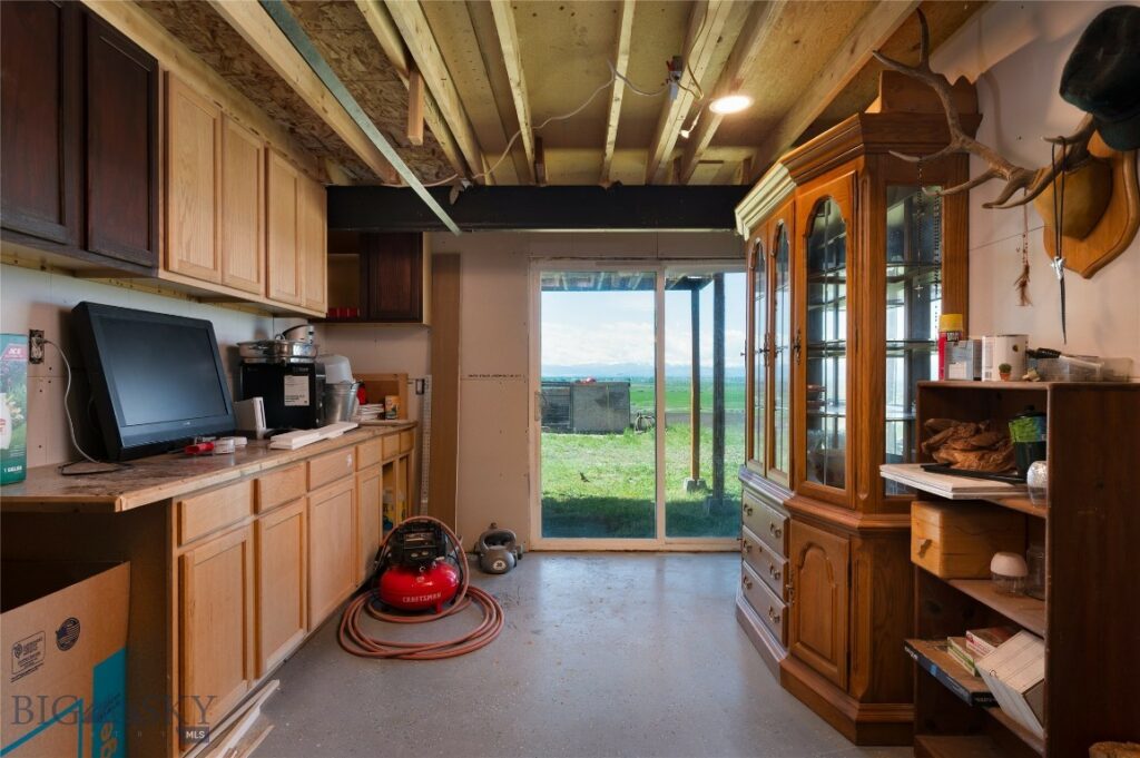 6860 Fulbright Road, Belgrade MT 59714