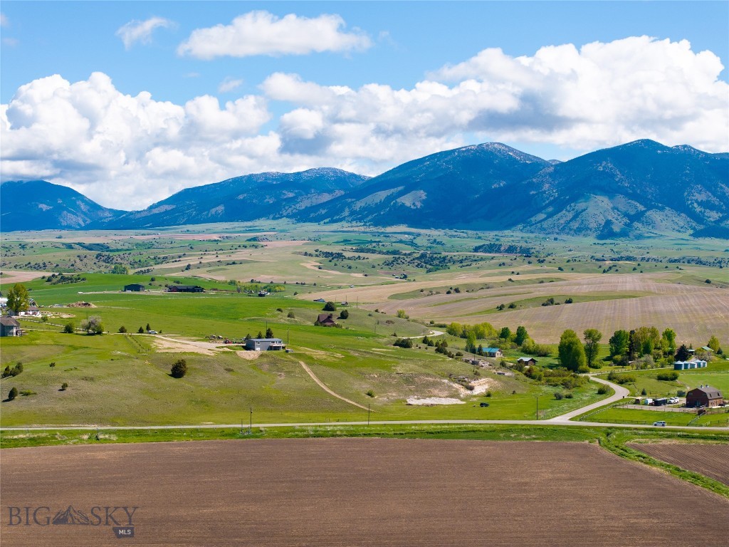 6860 Fulbright Road, Belgrade MT 59714