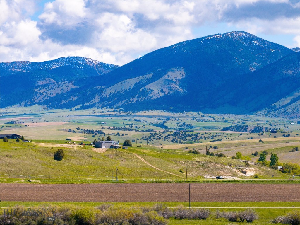 6860 Fulbright Road, Belgrade MT 59714