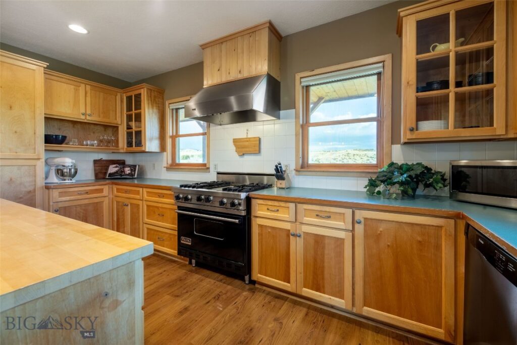 6866 and 6868 Sherman Drive, Belgrade MT 59714