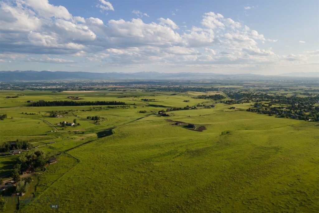 687 Glory Lane, Bozeman MT 59715