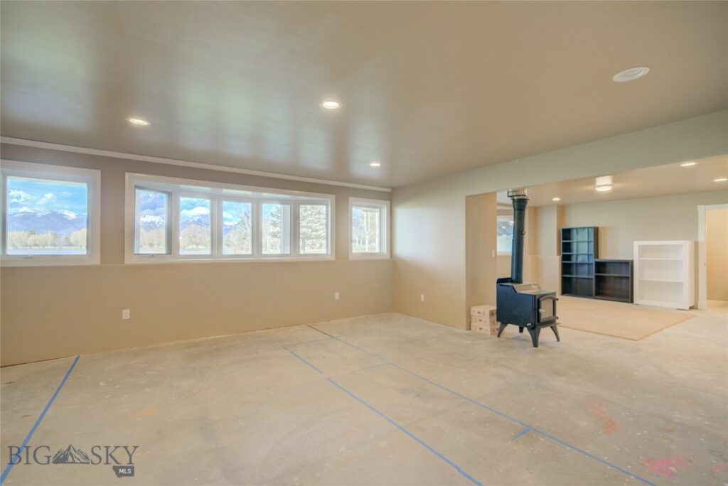 690 Bridger Lake Drive, Bozeman MT 59718