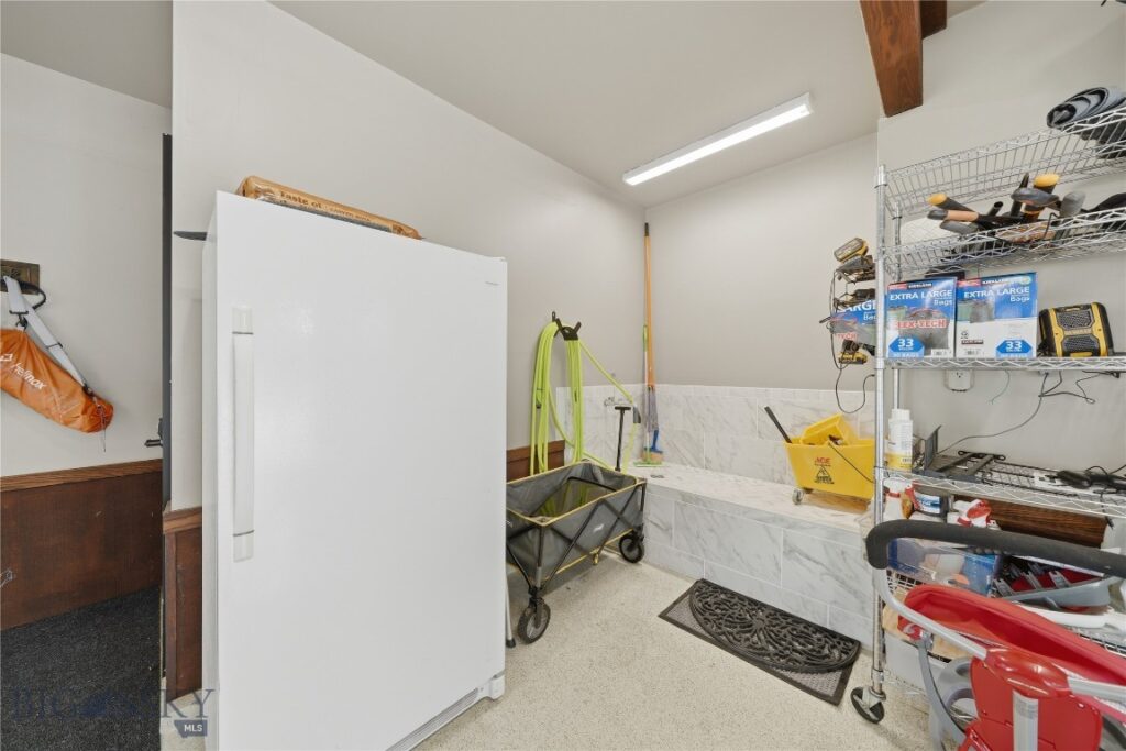 696 Belle Creek Road, Belgrade MT 59714