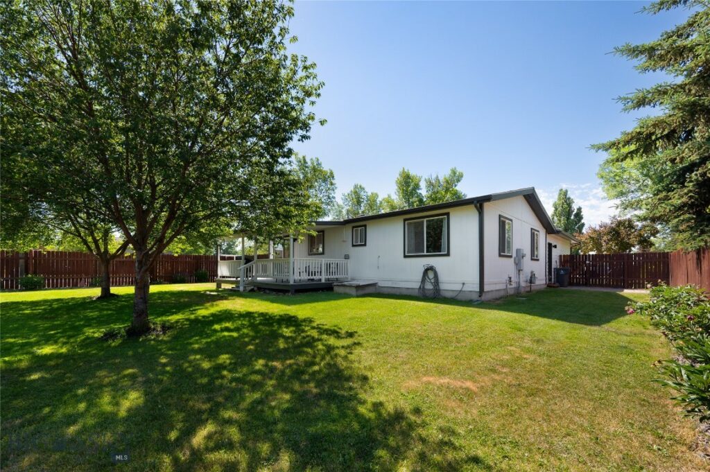 701 Oakwood Drive, Belgrade MT 59714