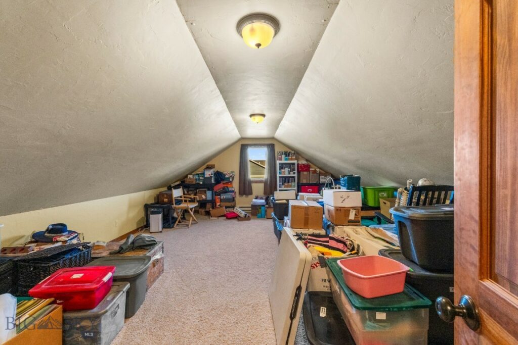 702 Nebula Street, Livingston MT 59047