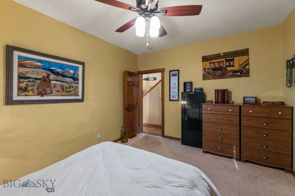 702 Nebula Street, Livingston MT 59047