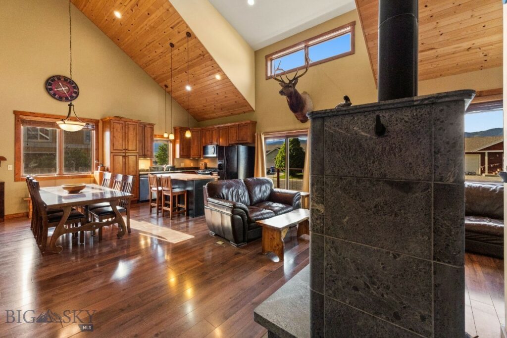 702 Nebula Street, Livingston MT 59047