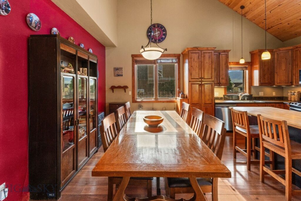 702 Nebula Street, Livingston MT 59047
