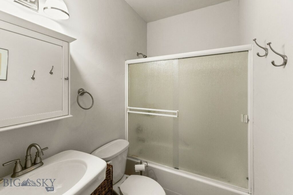 702 Nebula Street, Livingston MT 59047