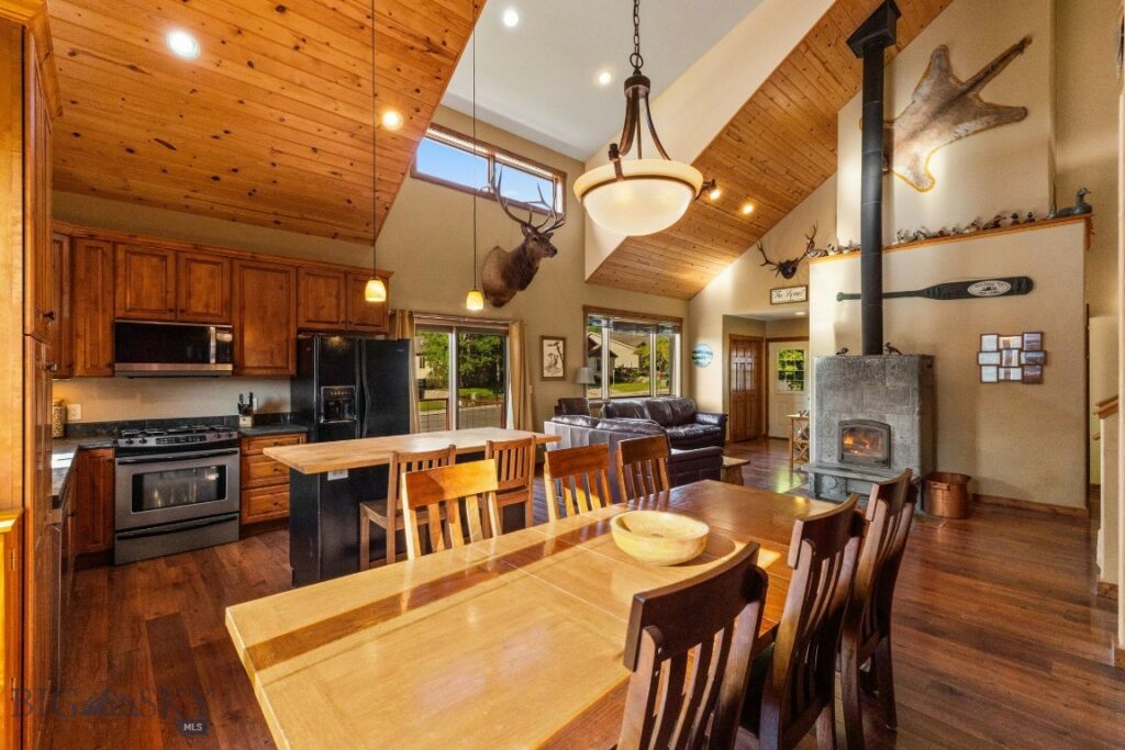 702 Nebula Street, Livingston MT 59047