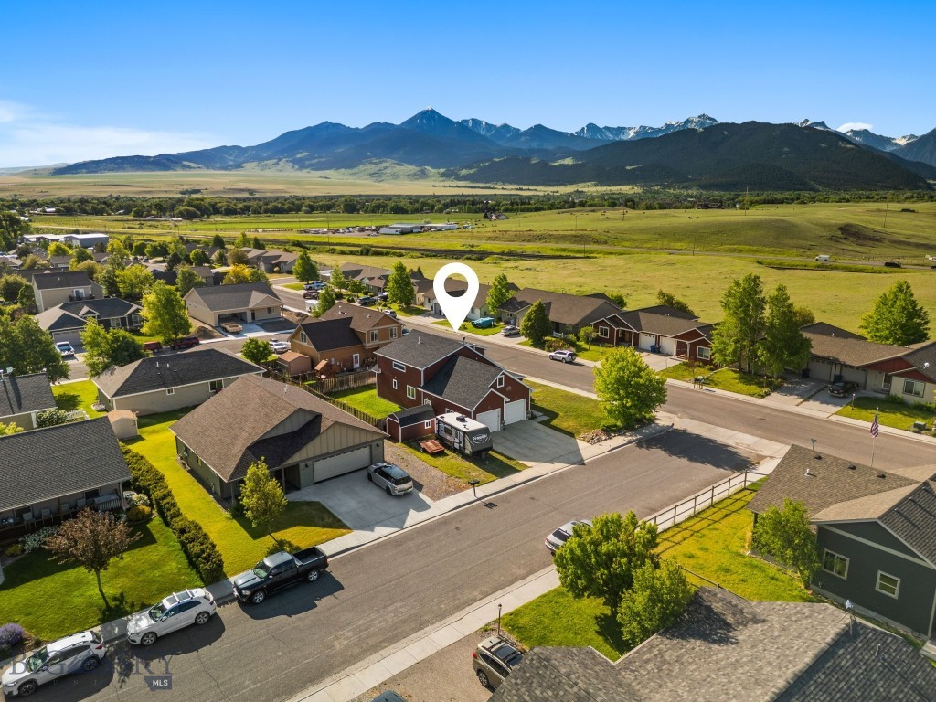 702 Nebula Street, Livingston MT 59047