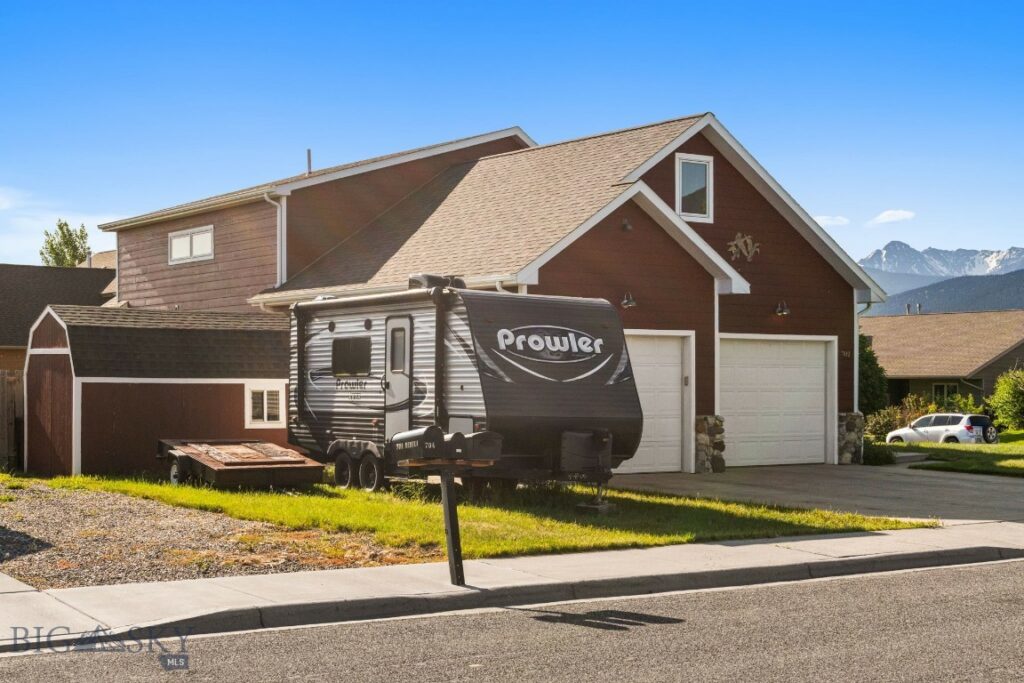 702 Nebula Street, Livingston MT 59047