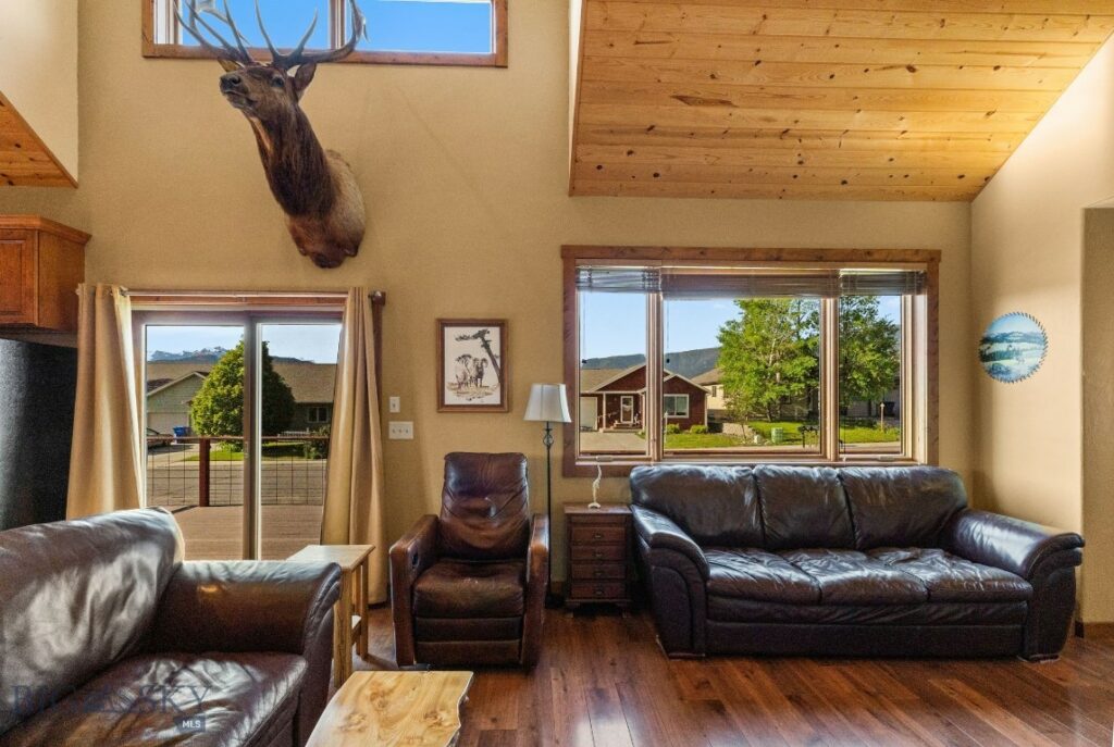 702 Nebula Street, Livingston MT 59047