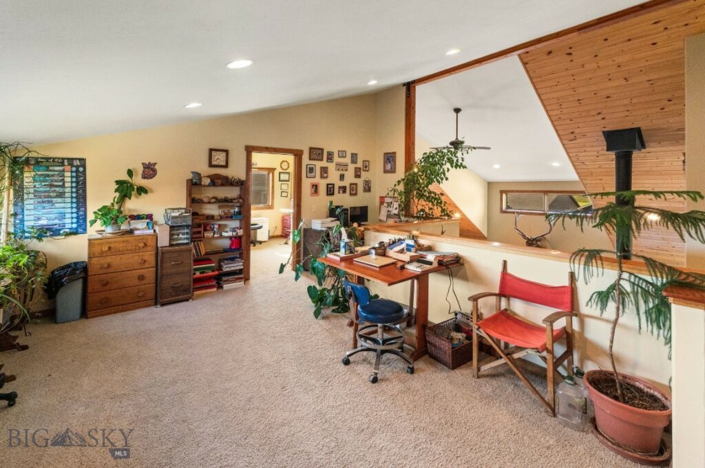 702 Nebula Street, Livingston MT 59047