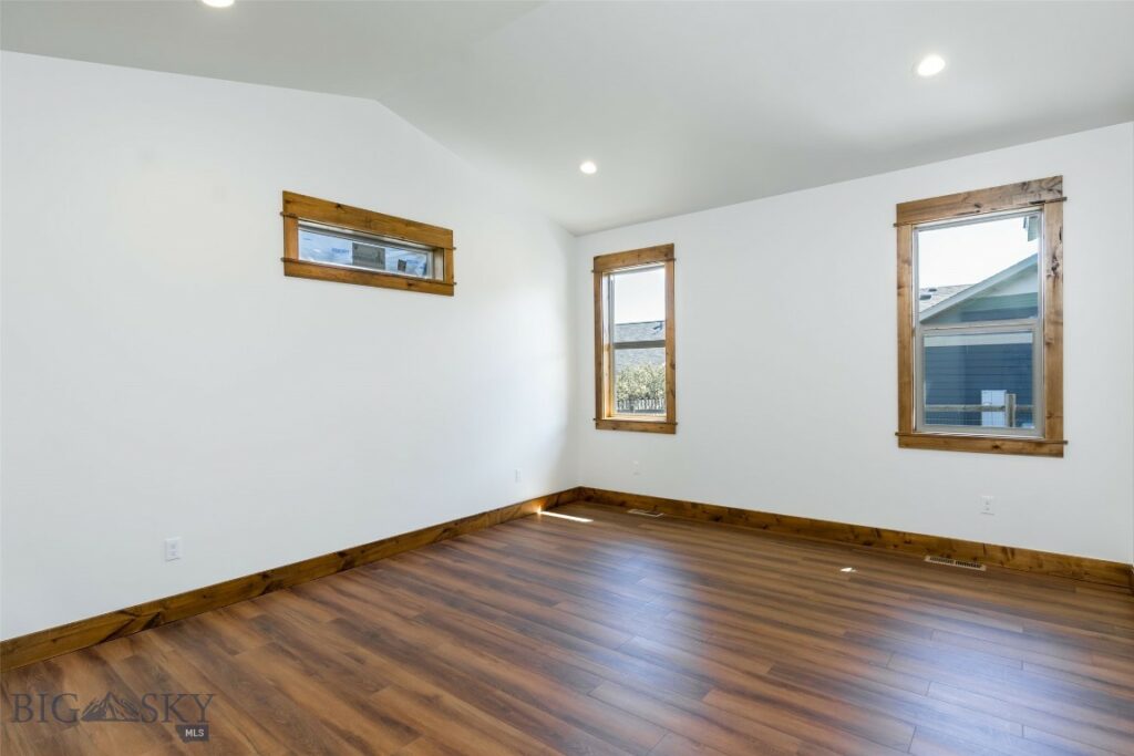 702 Pleiades, Livingston MT 59047