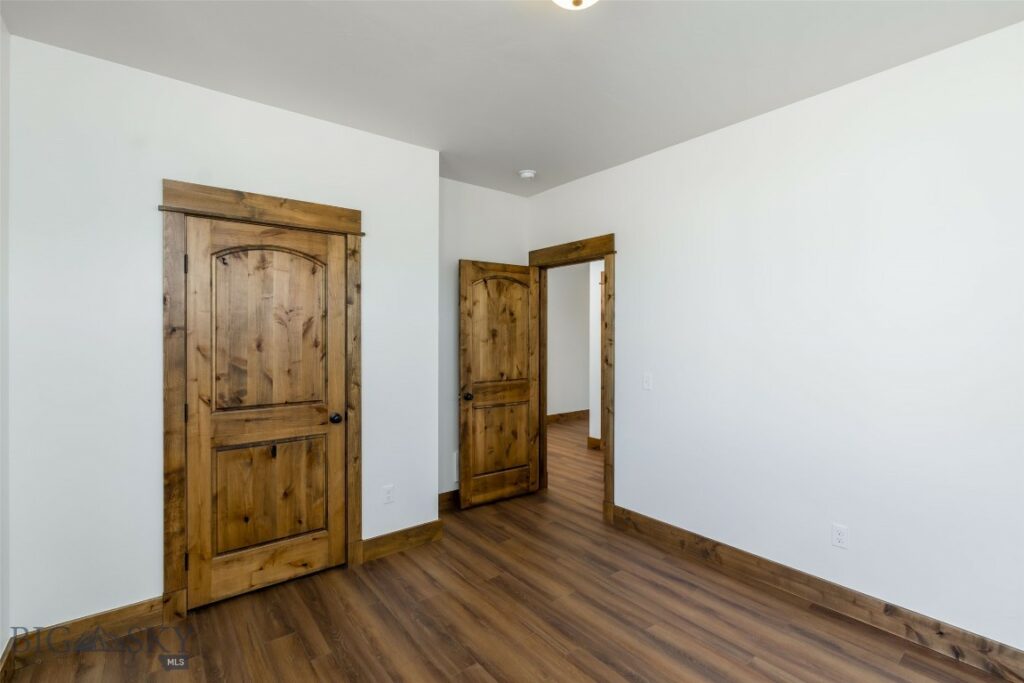 702 Pleiades, Livingston MT 59047