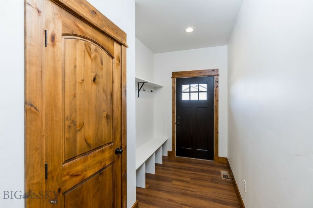 702 Pleiades, Livingston MT 59047