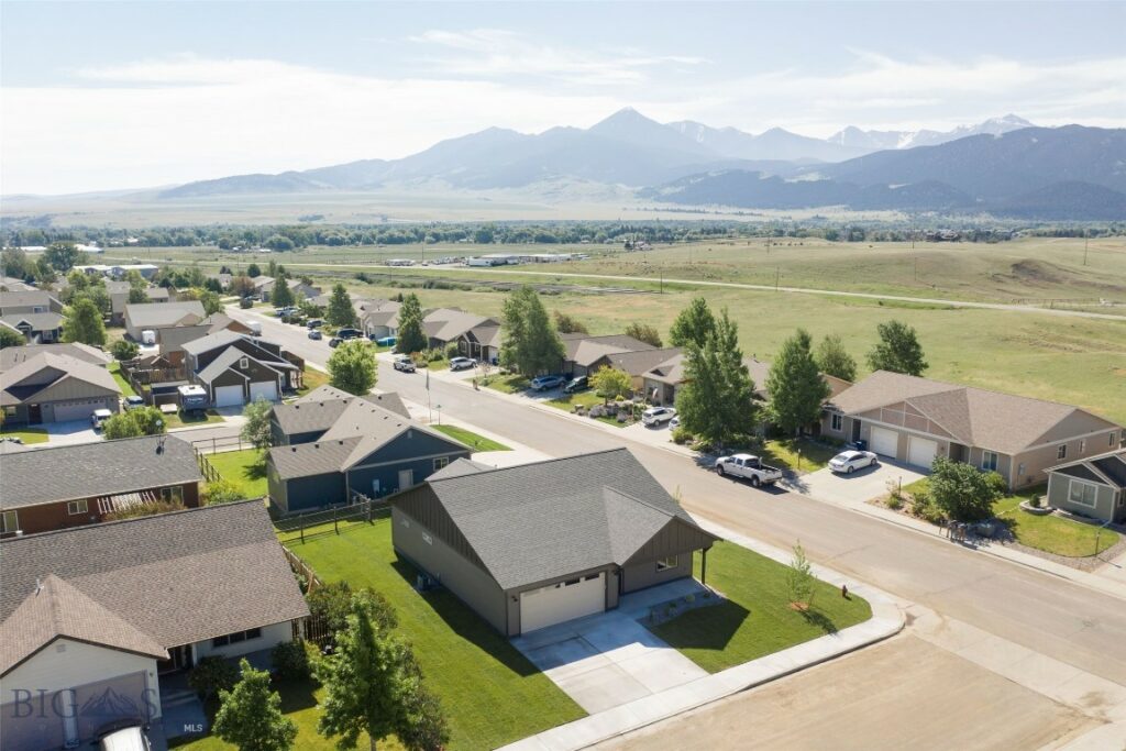 702 Pleiades, Livingston MT 59047