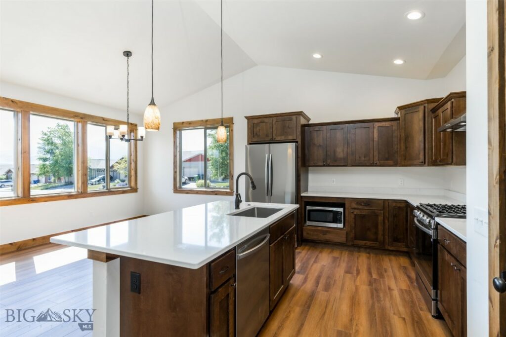 702 Pleiades, Livingston MT 59047