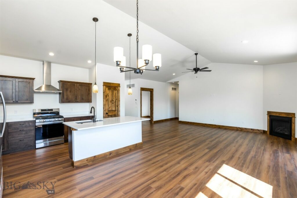 702 Pleiades, Livingston MT 59047