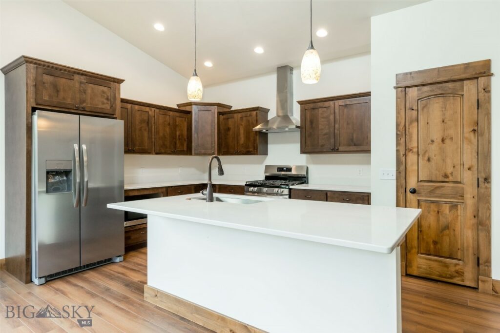 702 Quasar Lane, Livingston MT 59047