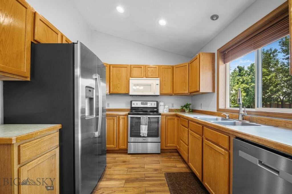 704 Mayfair Drive, Belgrade MT 59714