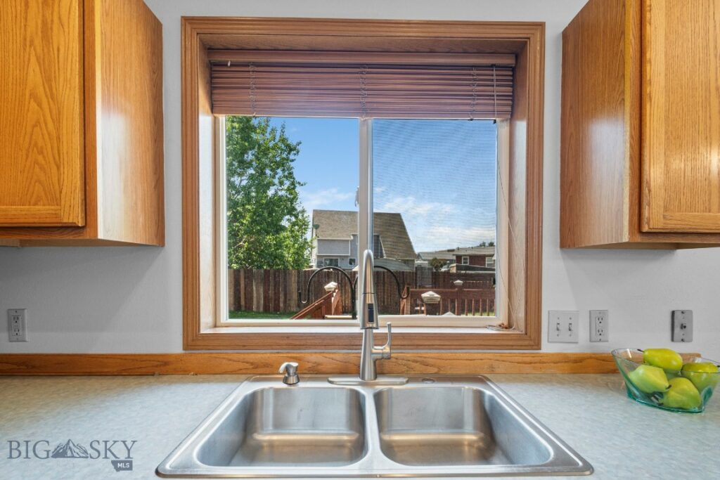 704 Mayfair Drive, Belgrade MT 59714