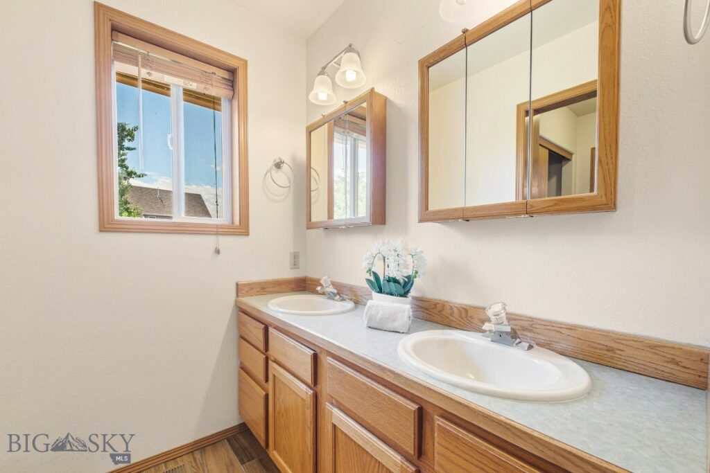 704 Mayfair Drive, Belgrade MT 59714