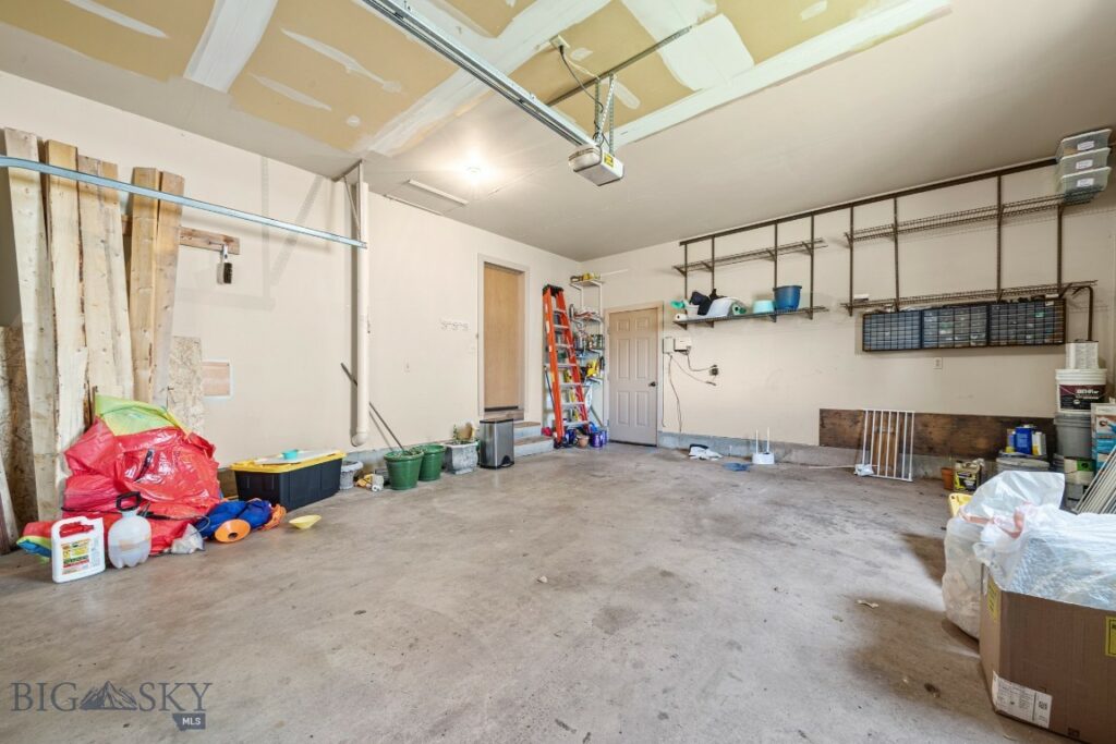 704 Mayfair Drive, Belgrade MT 59714