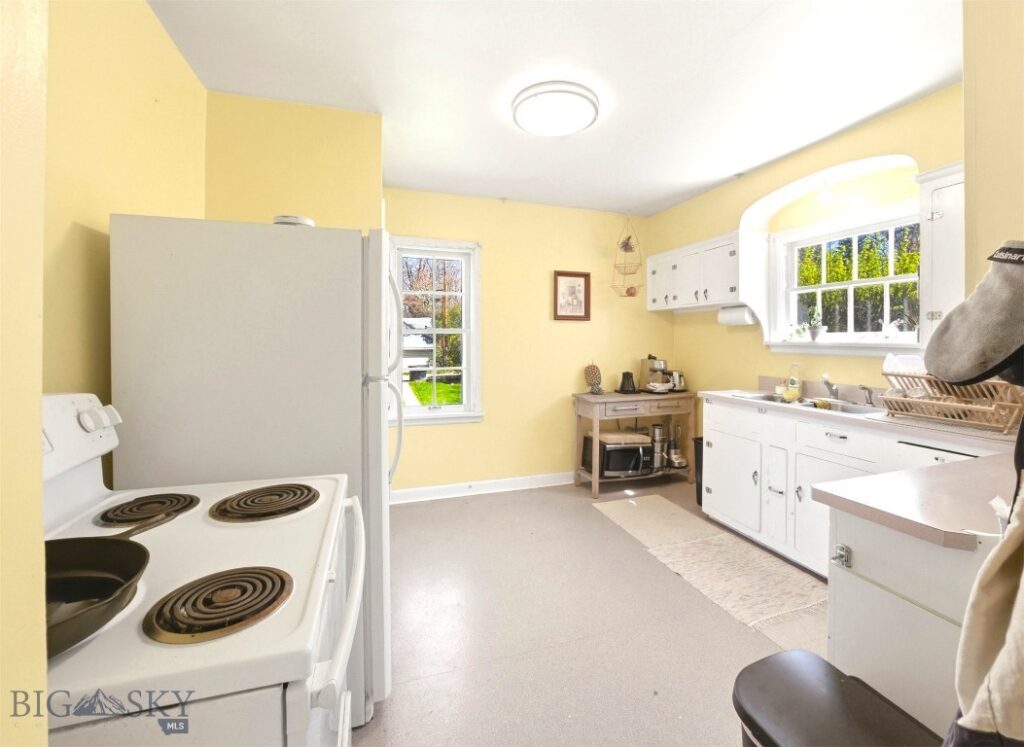 706 S 6th Avenue, Bozeman MT 57915