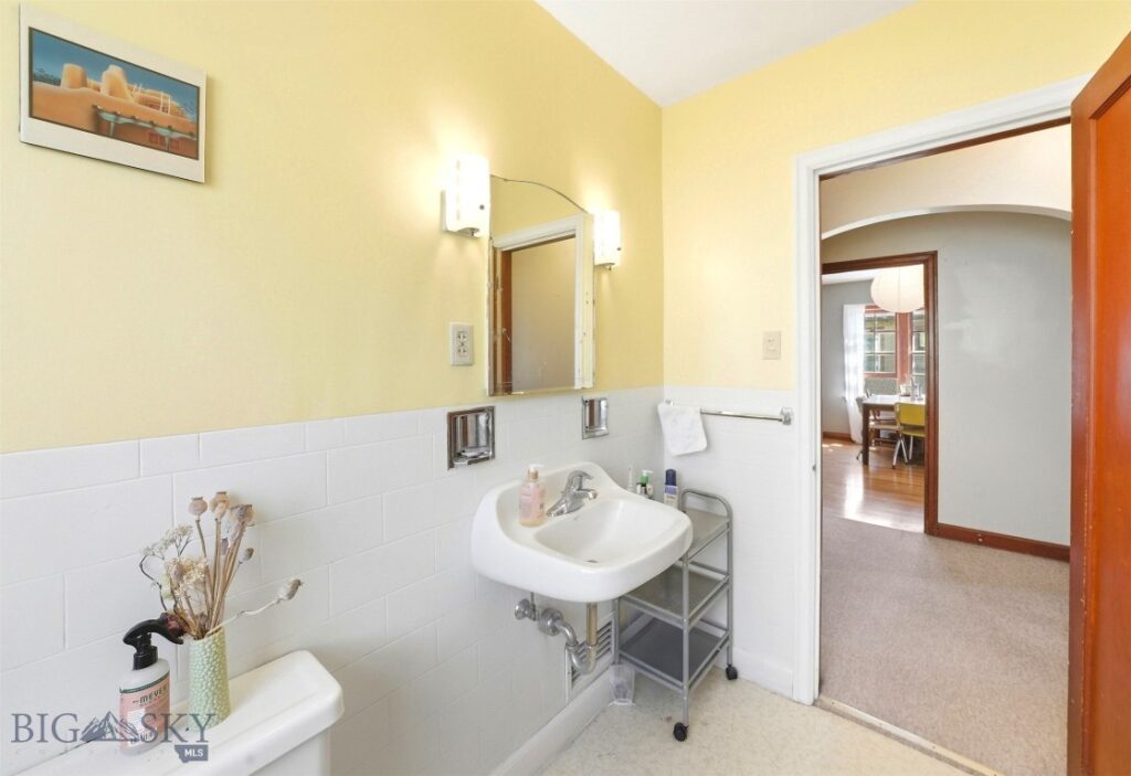 706 S 6th Avenue, Bozeman MT 57915