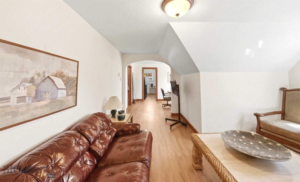 706 S 6th Avenue, Bozeman MT 57915