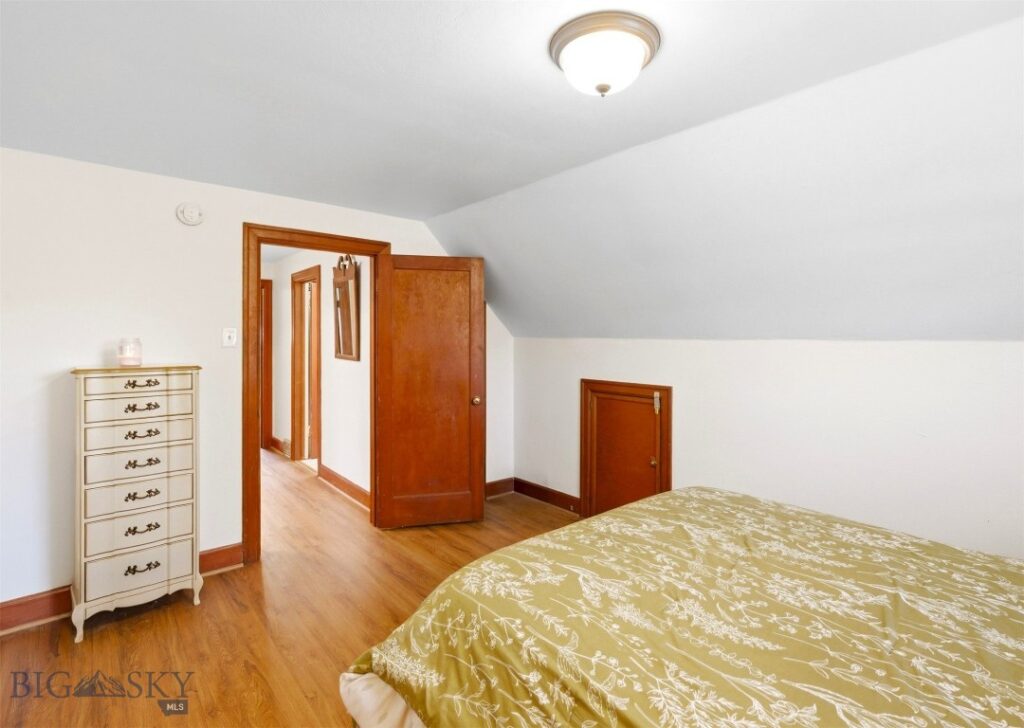 706 S 6th Avenue, Bozeman MT 57915