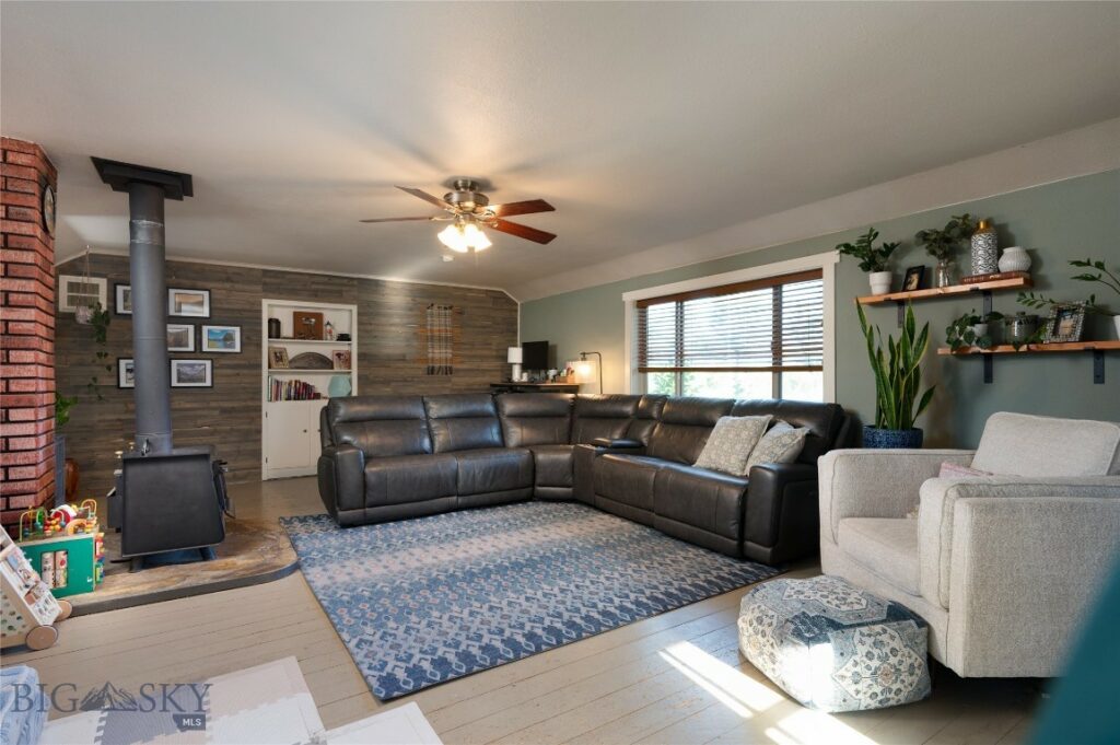 706 Colorado Street, Belgrade MT 59714