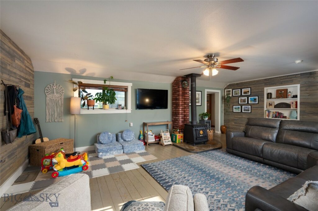 706 Colorado Street, Belgrade MT 59714
